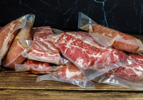 Conservazione della carne sottovuoto: consigli e vantaggi per preservare la freschezza
